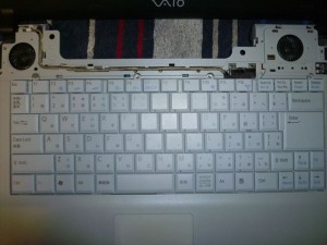 新品のキーボードに・・・。ぴっかぴかで、気持ちいい～