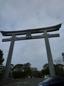 台輪鳥居の特徴をすべて備えています。とにかく大きい。