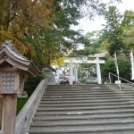 階段下から。