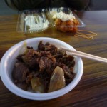 お肉屋さんの牛丼。つゆだくで最高！