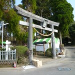 鳥居の前にもかがり火の準備がされていました。
