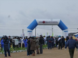 ゴール地点です。雪の中みんな元気。